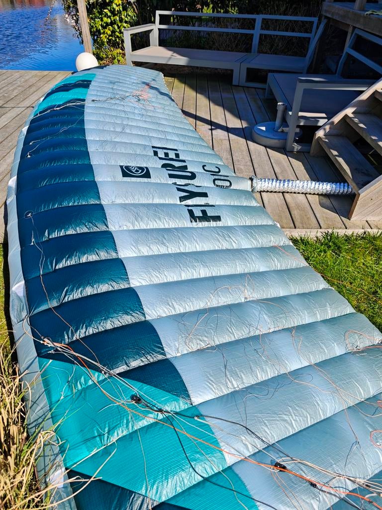 Flysurfer Sonic 4 10m - Uitstekende staat, kite only, 10 m², Geen board, Ophalen of Verzenden, Zo goed als nieuw
