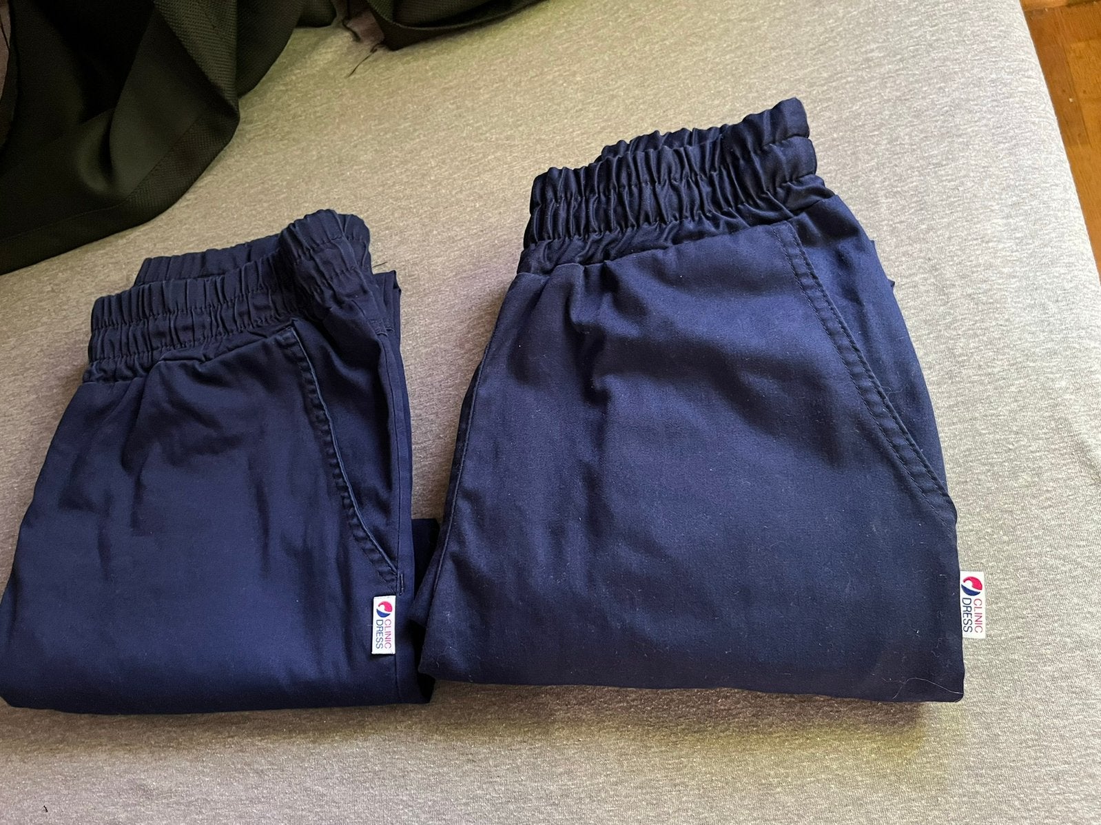 Twee Clinic dress zusterpantalons broek verpleging, Blauw, Ophalen of Verzenden, Zo goed als nieuw, Maat 36 (S)