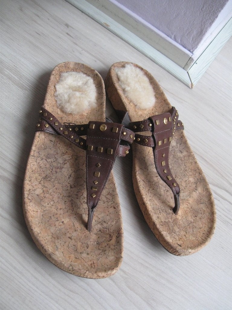 UGG bruin leren kurk slippers maat 40 goede staat, UGG, Bruin, Ophalen of Verzenden, Zo goed als nieuw