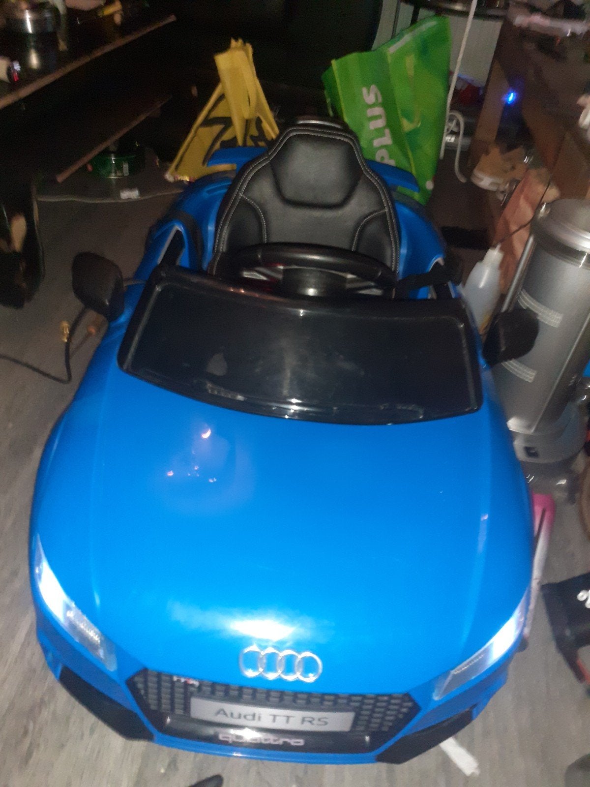 Audi TT RS elektrische kinderauto met afstandsbediening, Ophalen of Verzenden, Gebruikt, Afstandsbediening