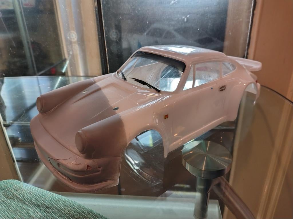 1 op 12 Porsche 934 body 210mm wielbasis geen Tamiya, Ophalen of Verzenden, Auto