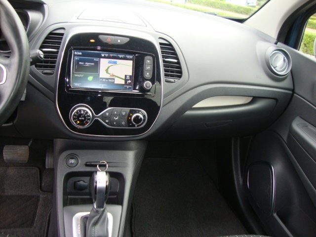 Foto 10 van Renault Captur 1.2 TCe Intens LETOP 16000KM