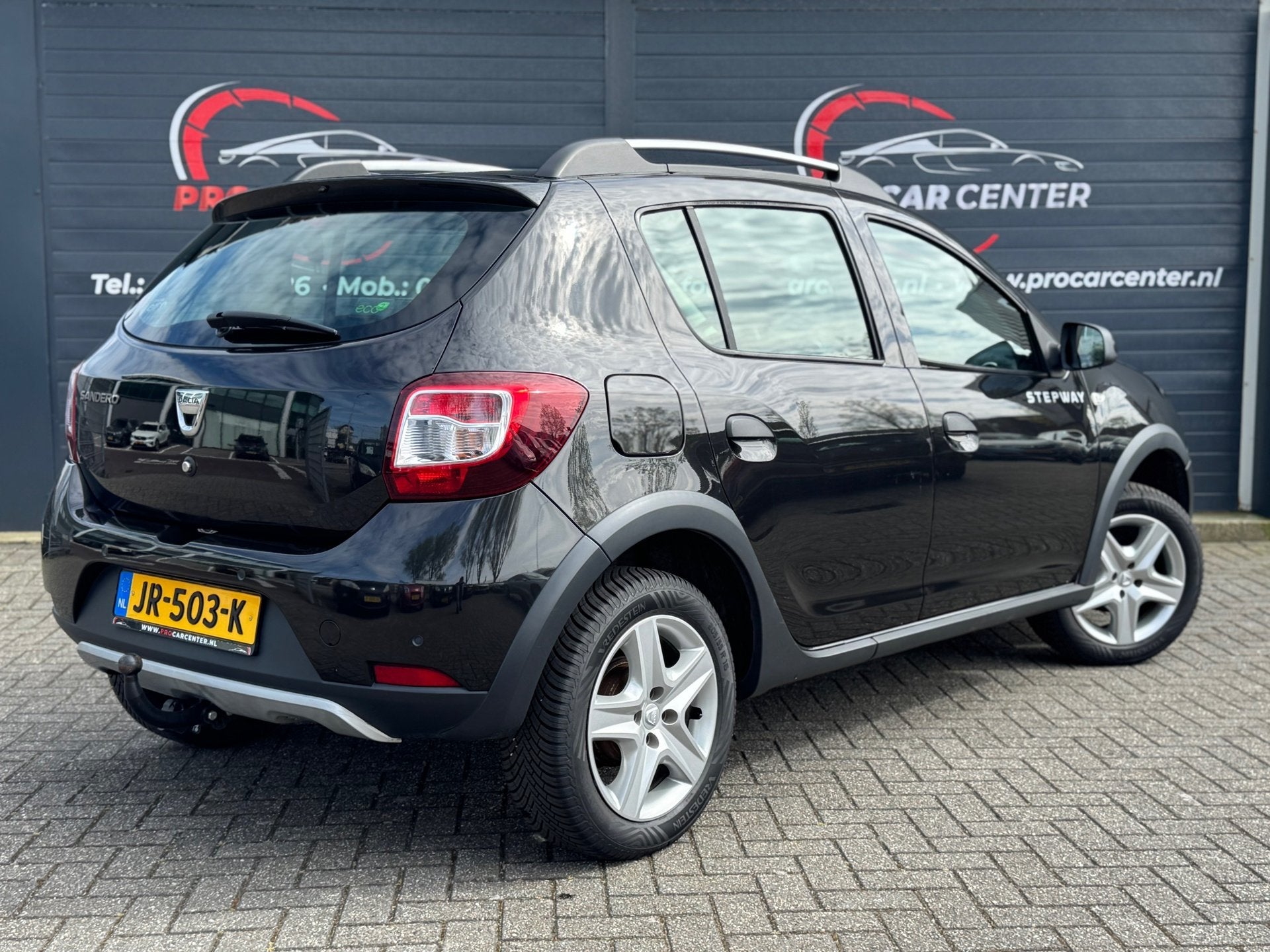 Dacia Sandero 0.9 TCe Stepway Lauréate AIRCO | CRUISE | PDC, Auto's, Voorwielaandrijving, Gebruikt, 31 €/maand, Zwart