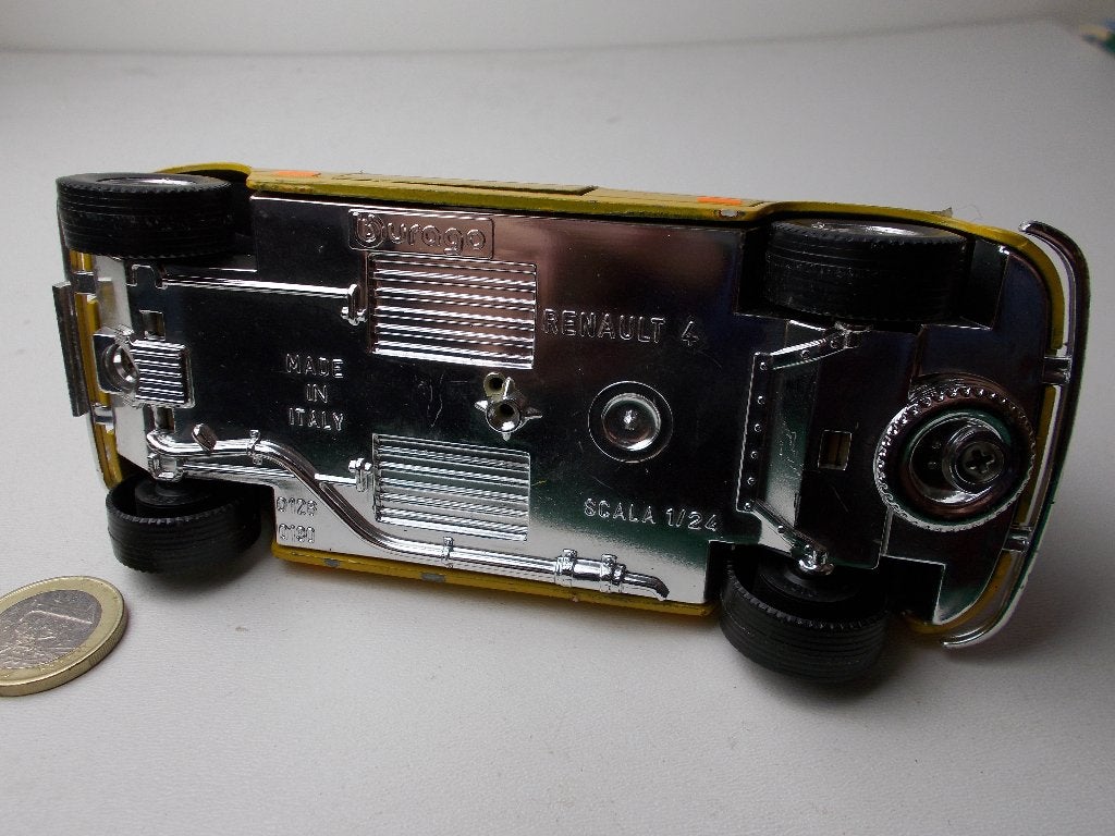 BBurago 3123 RENAULT 4 ANWB (DUTCH) Made in Italy 1:24, Ophalen of Verzenden, Zo goed als nieuw, Auto, Bburago