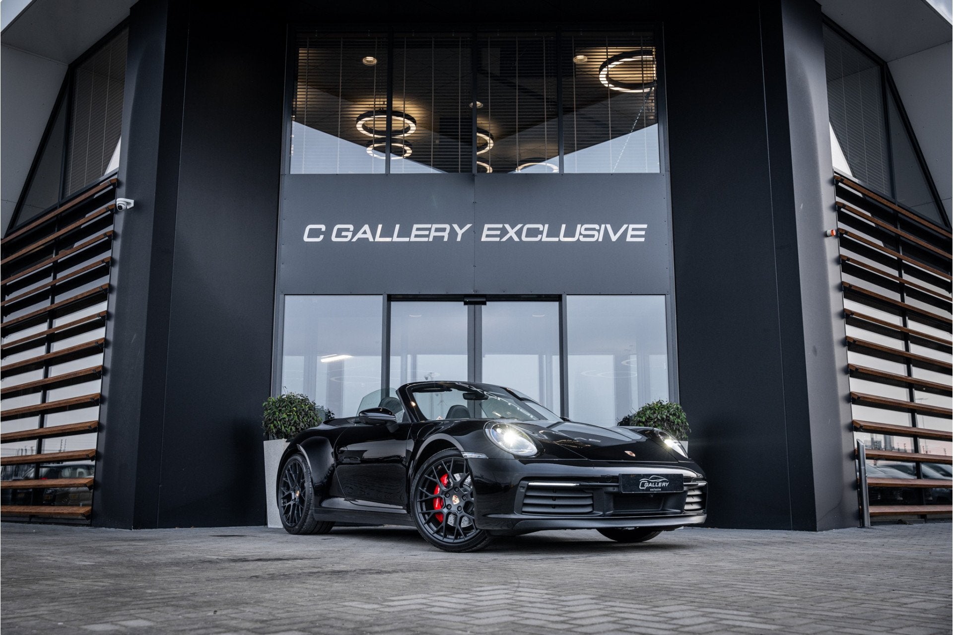 Porsche 911 992 Cabrio 3.0 Carrera 4 S - Sport Chrono Plus |, Auto's, Automaat, Cabriolet, Zwart, Vierwielaandrijving