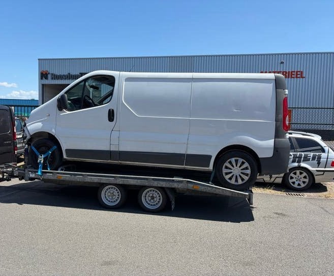 Trafic / Vivaro / Primaster onderdelen, Ophalen, Voor, Renault, Bumper
