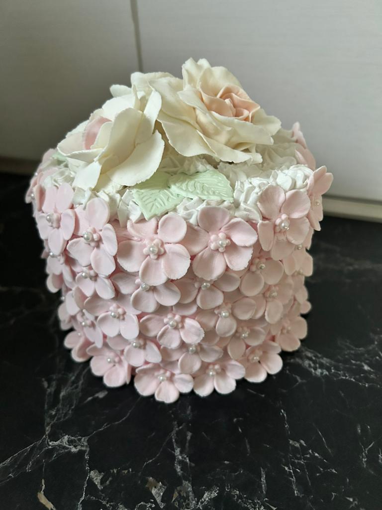 Vintage - Polystone - Taart met Bloemen., Ophalen, Zo goed als nieuw, Dier