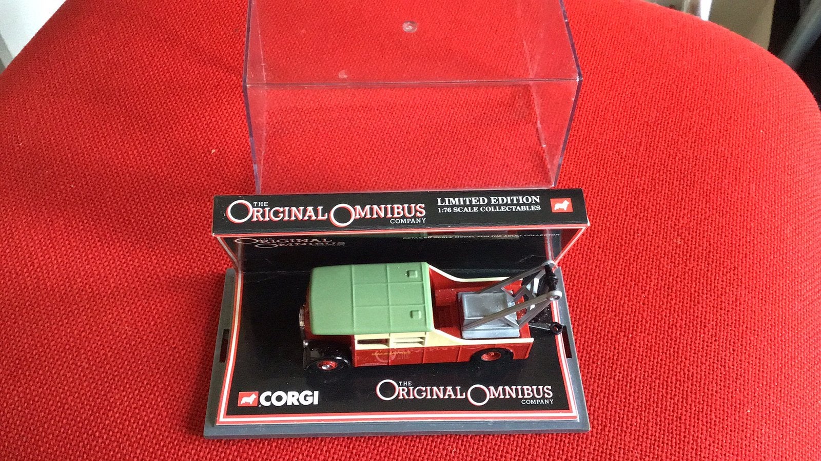 CORGI THE ORIGINAL OMNIBUS TAKELWAGEN MINT + VITRINE, Ophalen of Verzenden, Nieuw, Auto, Corgi