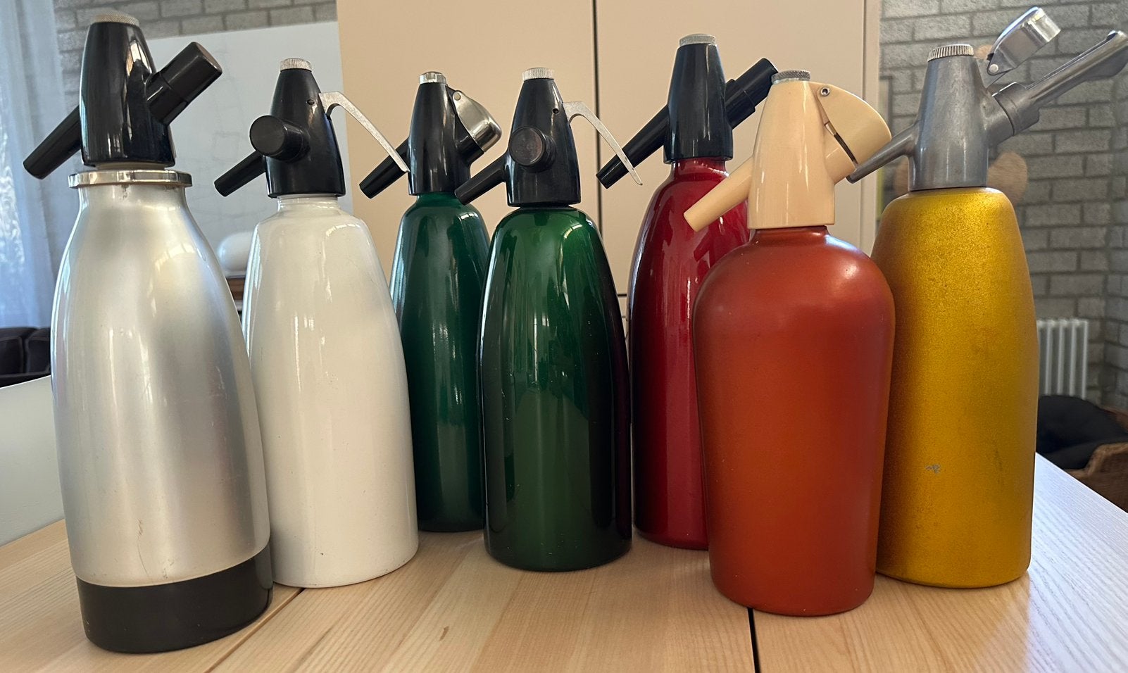 7 siphon flessen soda water diverse kleuren, Ophalen of Verzenden, Huis en Inrichting