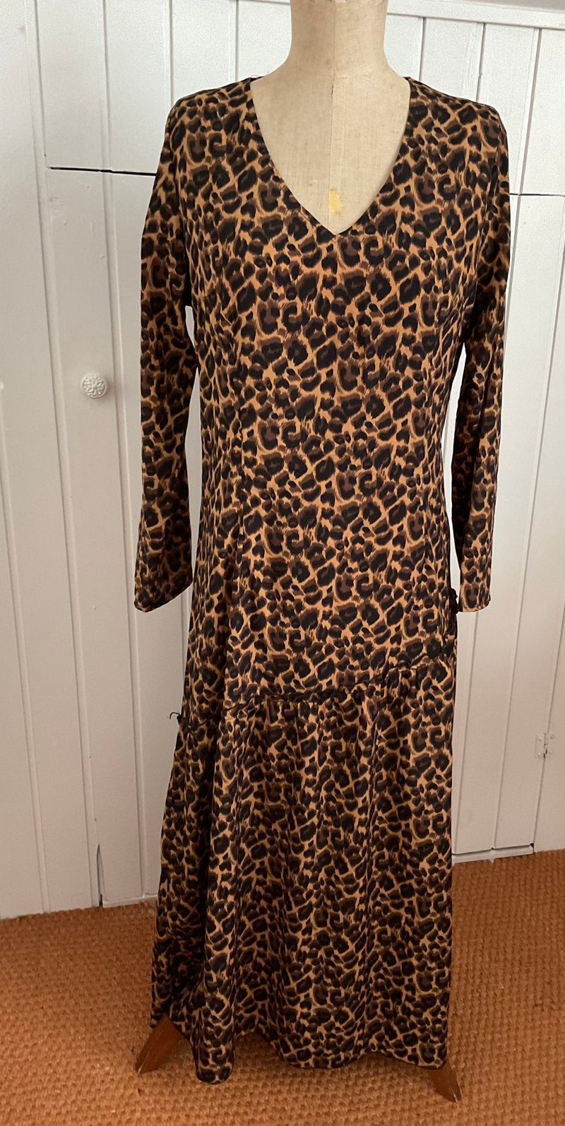 Jurk M, Kleding | Dames, Ophalen of Verzenden, Zo goed als nieuw, Onder de knie
