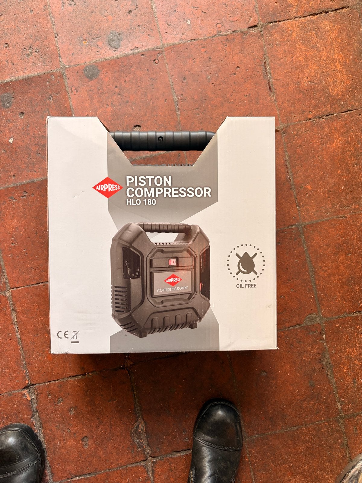 Airpress Piston Compressor HLO 180 - Nieuw in doos, Ophalen, Nieuw, Minder dan 200 liter/min, Minder dan 6 bar