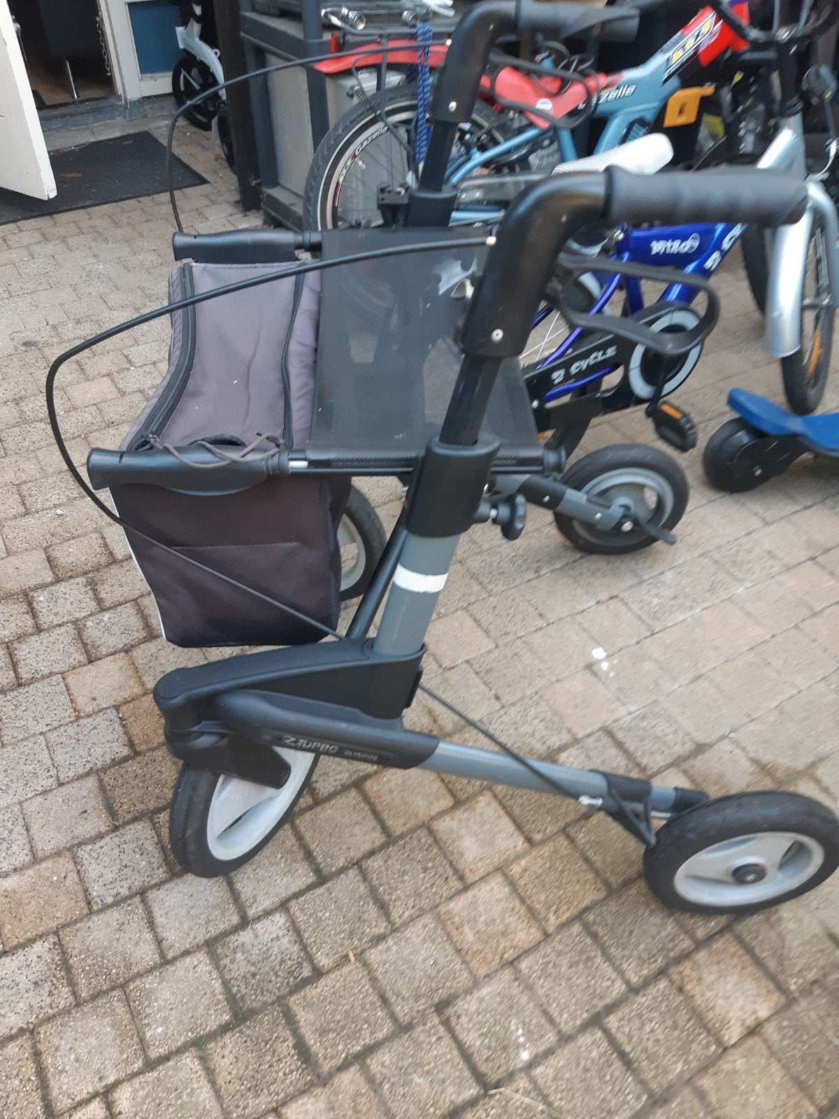 Topro Olympos  Rollator maat M lichtgewicht inklapbare, Diversen, Ophalen of Verzenden, Opvouwbaar, Zo goed als nieuw