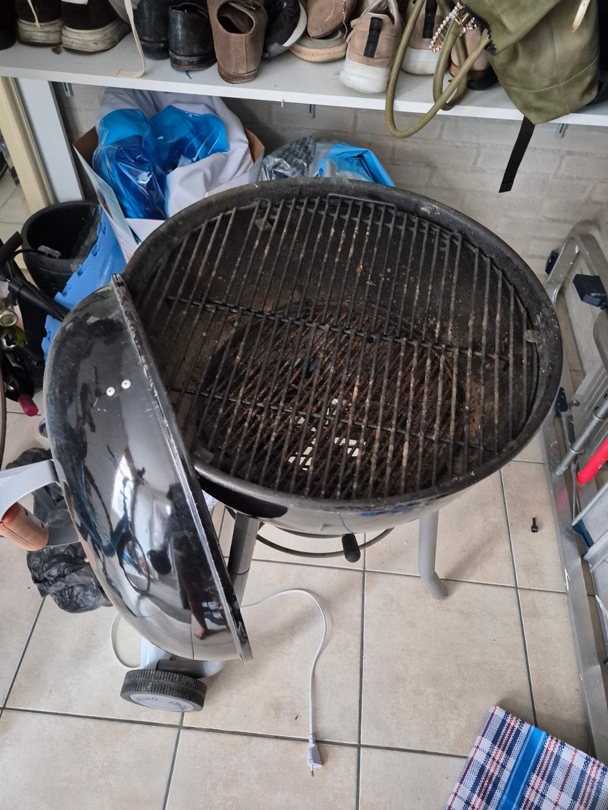 Gebruikte Houtskoolbarbecue - Ideaal voor de Zomer, Ophalen of Verzenden, Gebruikt, Outdoorchef