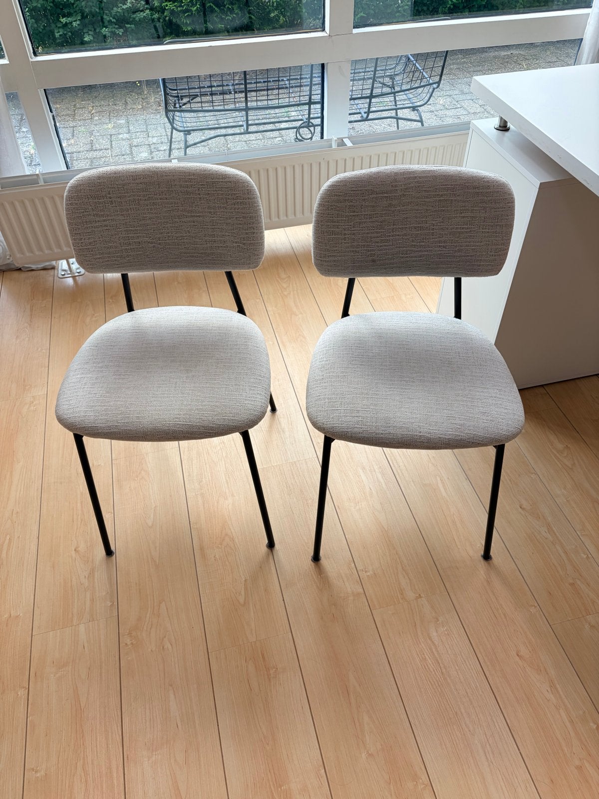 2 Leenbakker eetkamerstoelen - Nieuw en z.g.a.n., Ophalen, Twee, Zo goed als nieuw, Stof