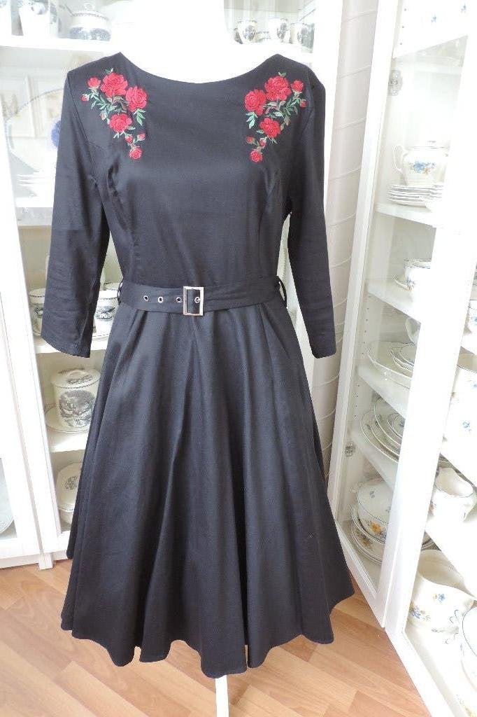 Zo goed als nieuwe swingjurk van Hearts and Roses, Zwart, Zo goed als nieuw, Onder de knie, Hearts and Roses