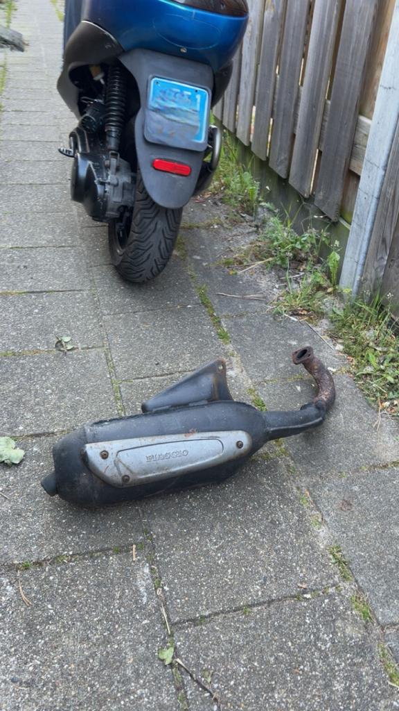 Uitlaat SM02/SM04 125cc 2-takt Piaggio, Ophalen of Verzenden, Gebruikt, Uitlaat, Piaggio