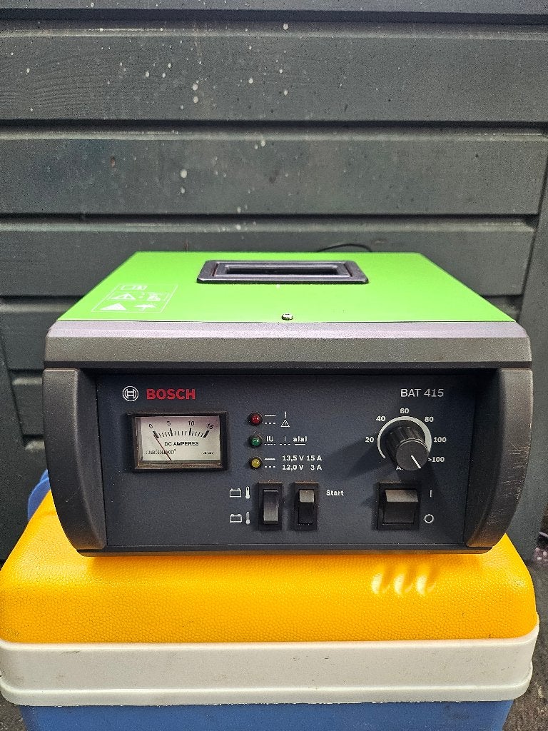 Bosch acculader, Ophalen of Verzenden, Zo goed als nieuw