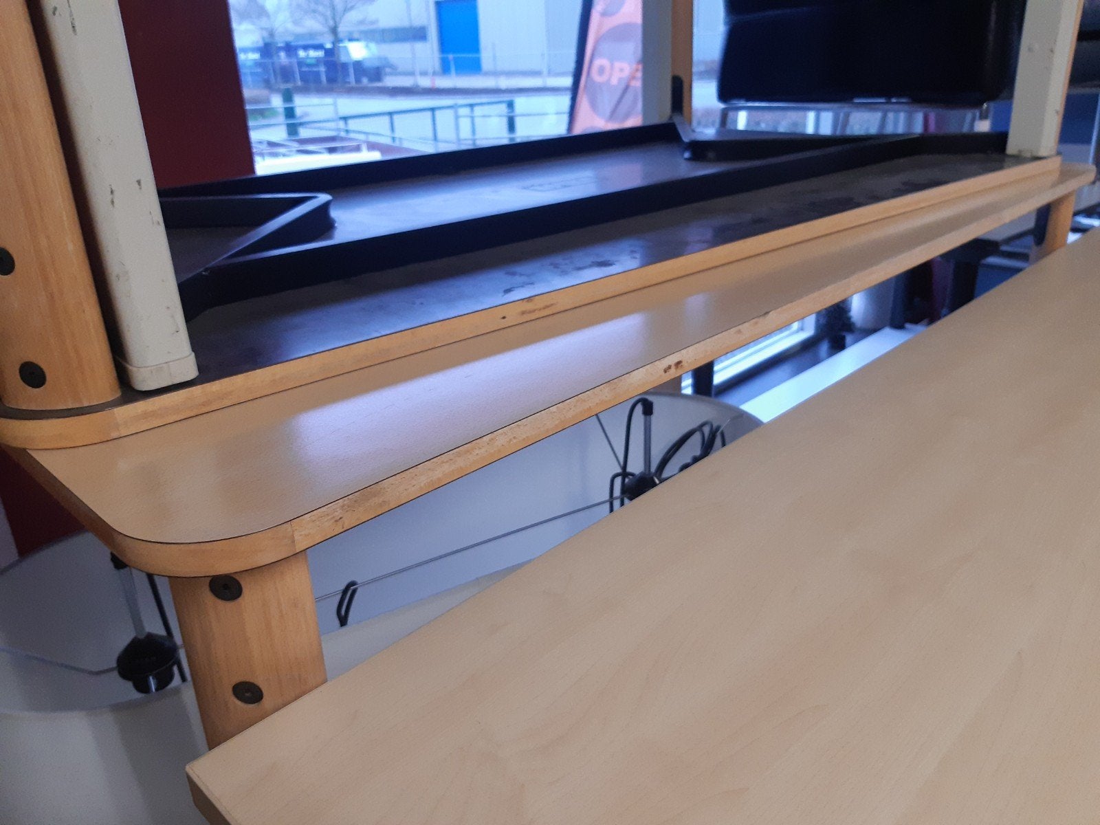 Tafel bureau kantoortafel Kembo