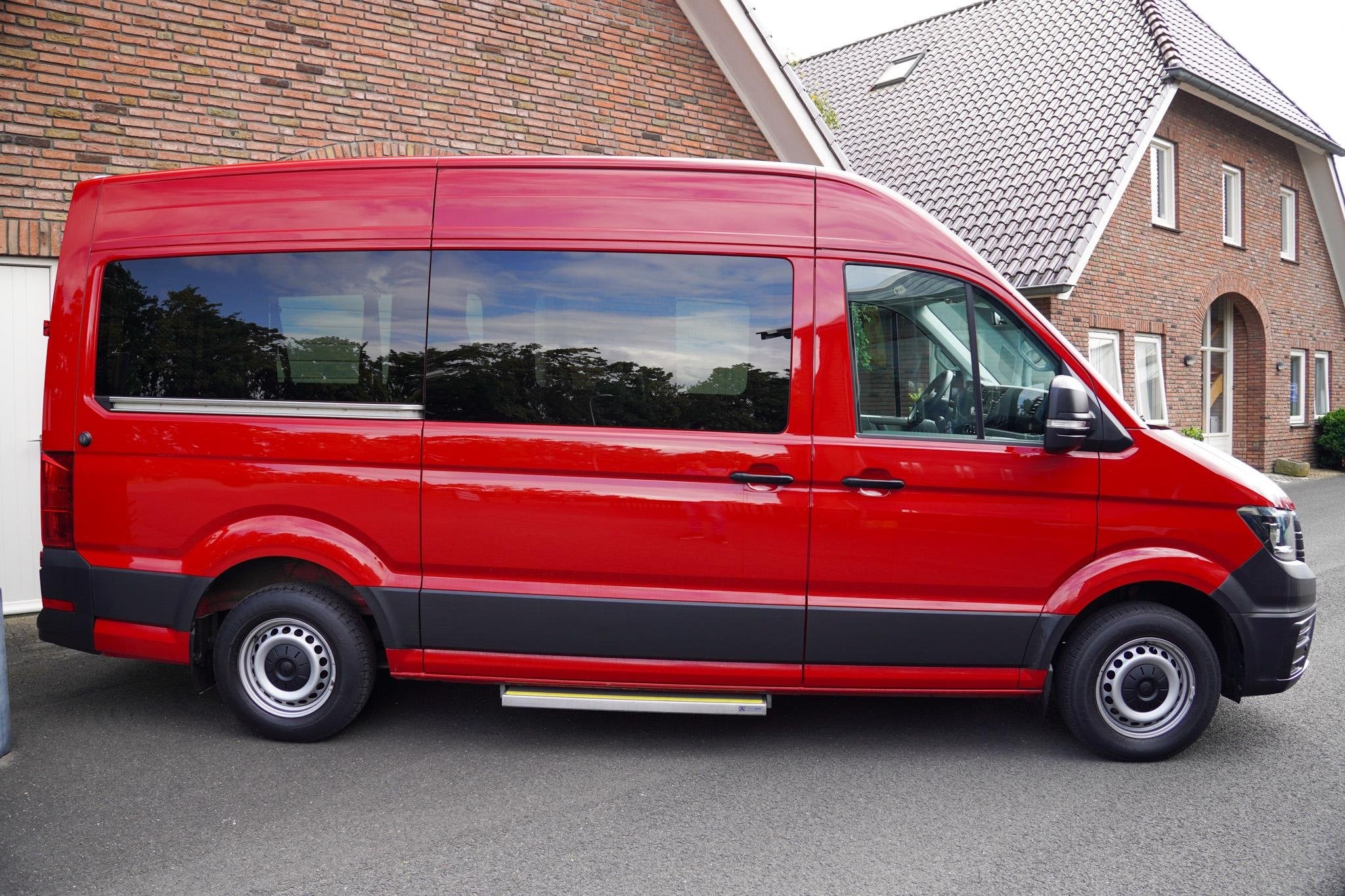 Volkswagen Crafter 2.0 TDI 140 PK L3H3 Rolstoelbus, Voorwielaandrijving, Stof, Gebruikt, Overige carrosserieën