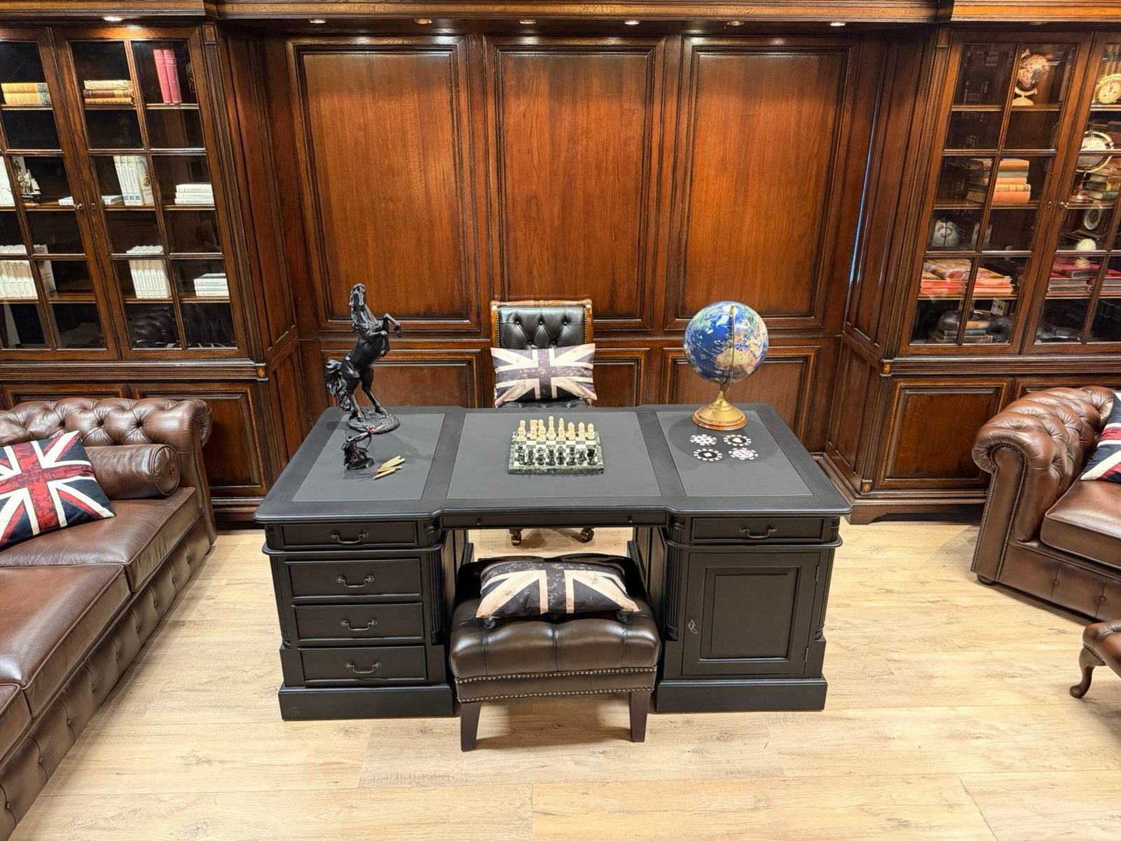 Origineel Engels bureau |Zwart | 180 x 90 cm, Ophalen, Hout, Gosem engelsstraat 7, Zo goed als nieuw