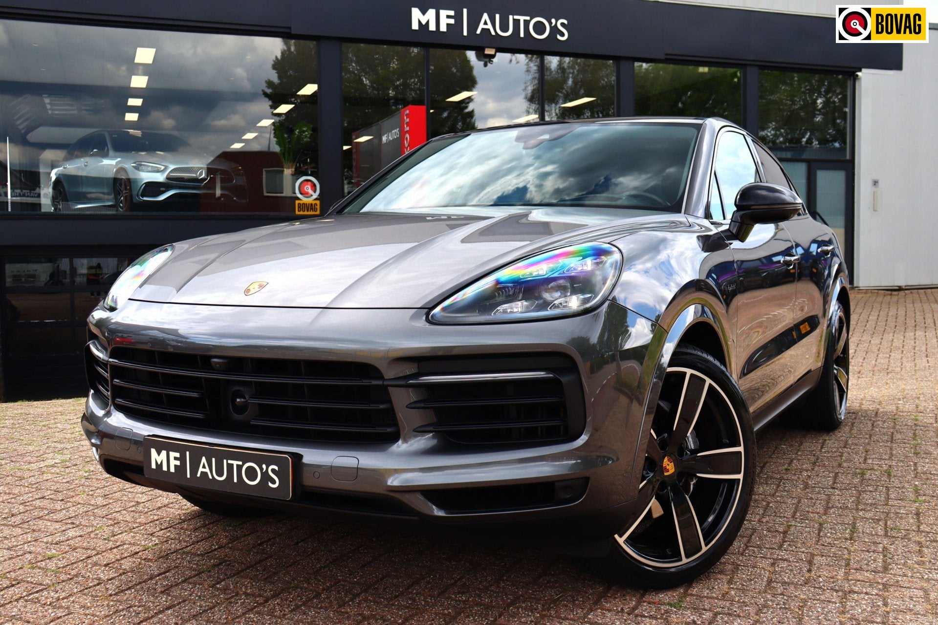 Porsche Cayenne Coupé 3.0 E-Hybrid|Pano|Softclose|HUD|Keyle, Automaat, 14 kWh, Gebruikt, Euro 6