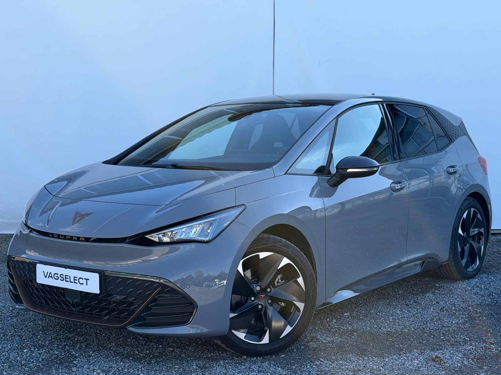 CUPRA Born Edition 62 kWh | Panoramadak | Kuipstoelen | BTW, Auto's, Automaat, Gebruikt, Zwart, 150 pk