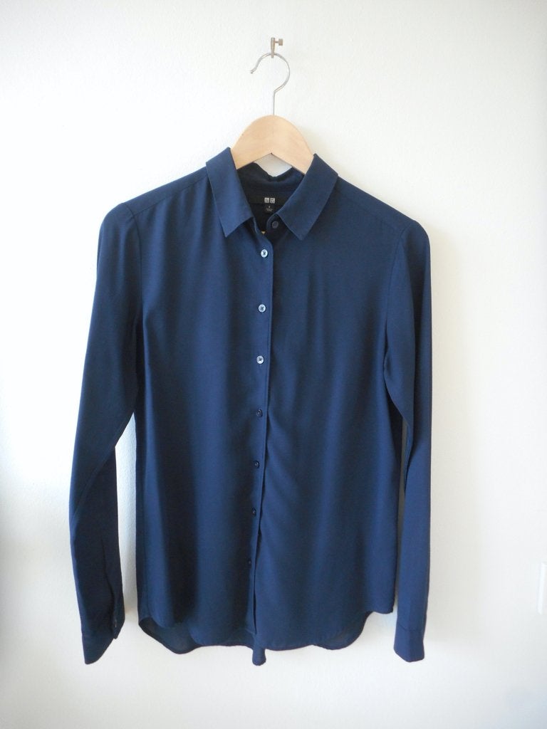 Basic blouse van Uniqlo, maat S, Kleding | Dames, Blouses en Tunieken, Blauw, Ophalen of Verzenden, Zo goed als nieuw, Maat 36 (S)