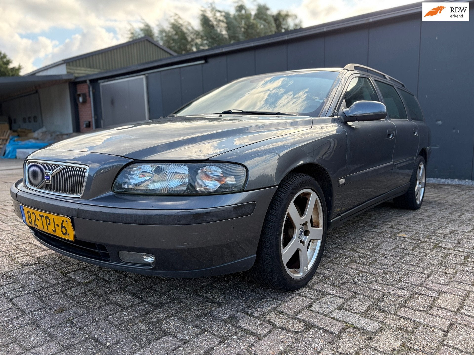 Volvo V70 2.4 Edition I/ Airco/Stoel verwarming/Cruise!, Auto's, Voorwielaandrijving, Zwart, Zwart, Euro 4