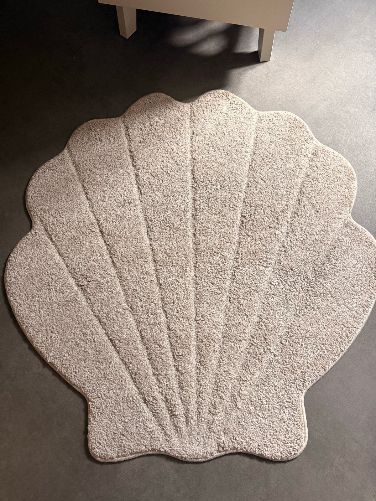 Kindervloerkleed Nori beige 120x120 - Schelpvormig, 100 tot 150 cm, Beige, Ophalen of Verzenden, Zo goed als nieuw