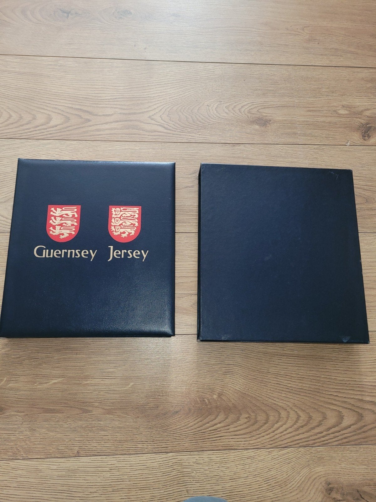 Prachtig davo album Guernsey deluxe met veel inhoud, Postzegels en Munten, Postzegels | Europa | UK, Ophalen of Verzenden