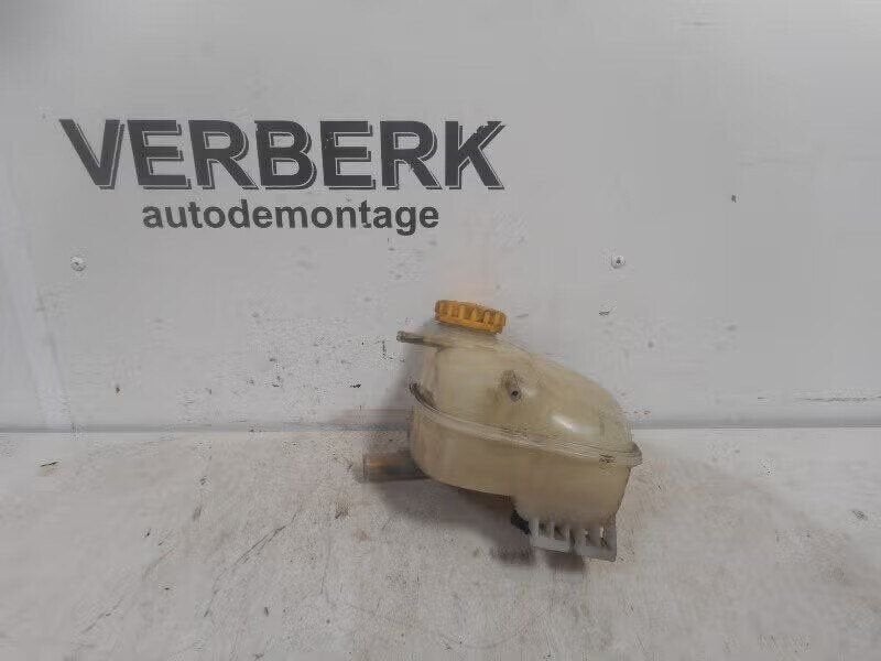 KOELVLOEISTOF RESERVOIR Opel Astra G (F07) (gm90530687), Bahnhofsplatz 65423 Rüsselsheim am Main, DE, Gebruikt, Opel, Opel Automobile GmbH