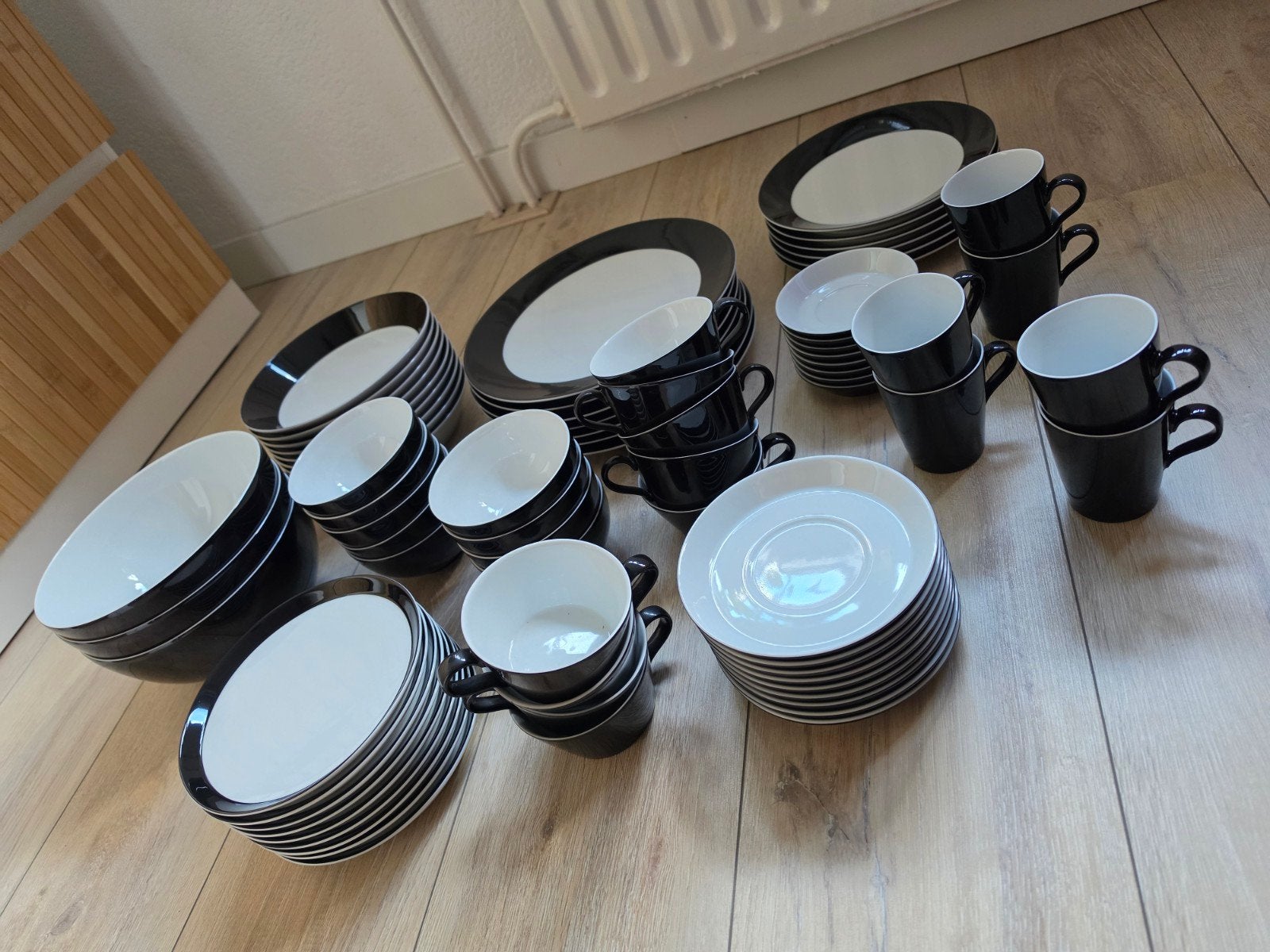 Prachtig! 75-delig Arzberg Tric Servies Monochrome Wit Zwart, Huis en Inrichting, Keuken | Servies, Ophalen, Arzberg, Zo goed als nieuw