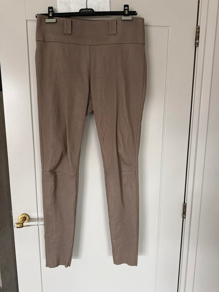 Ibana lederen broek animal print beige maat 42, Kleding | Dames, Broeken en Pantalons, Beige, Maat 42/44 (L), Ophalen of Verzenden