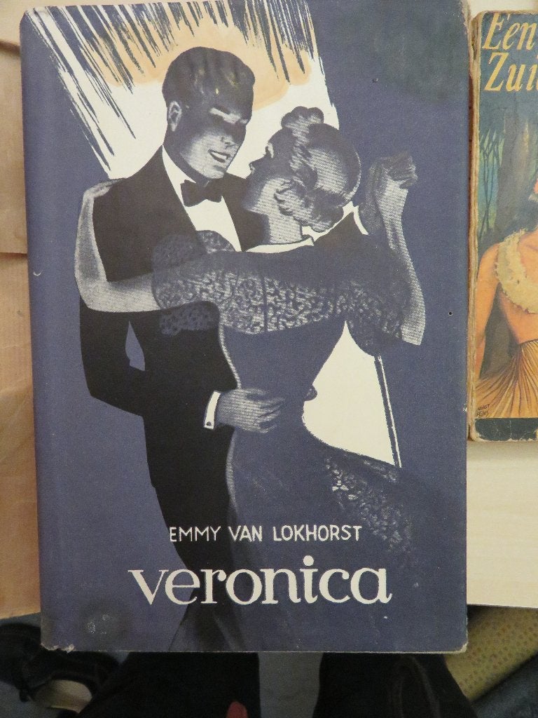 Veronica Emmy van Lokhorst   meisjesboek jaren 40, Antiek en Kunst, Verzenden