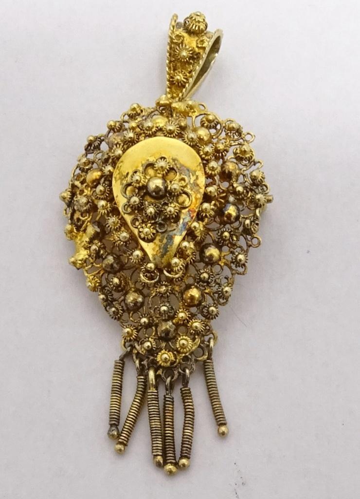 Antiek goud-vergulde Zeeuwse dracht broche/hanger Borstzeuge, Ophalen of Verzenden, Overige materialen, Broche, Verguld