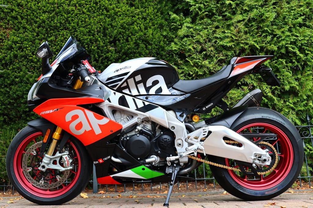 Aprilia RSV4 RF SUPERPOLE APRC ABS V4 201PK (bj 2019), Motoren, Motoren | Aprilia, Bedrijf, Super Sport, Meer dan 35 kW, 999 cc