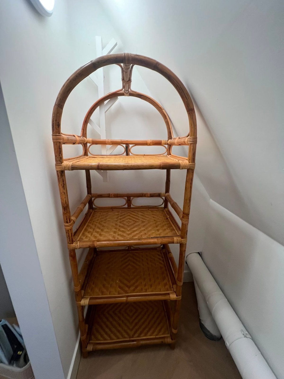 Vintage rotan bamboe boekenrek/opbergrek, Ophalen, Zo goed als nieuw