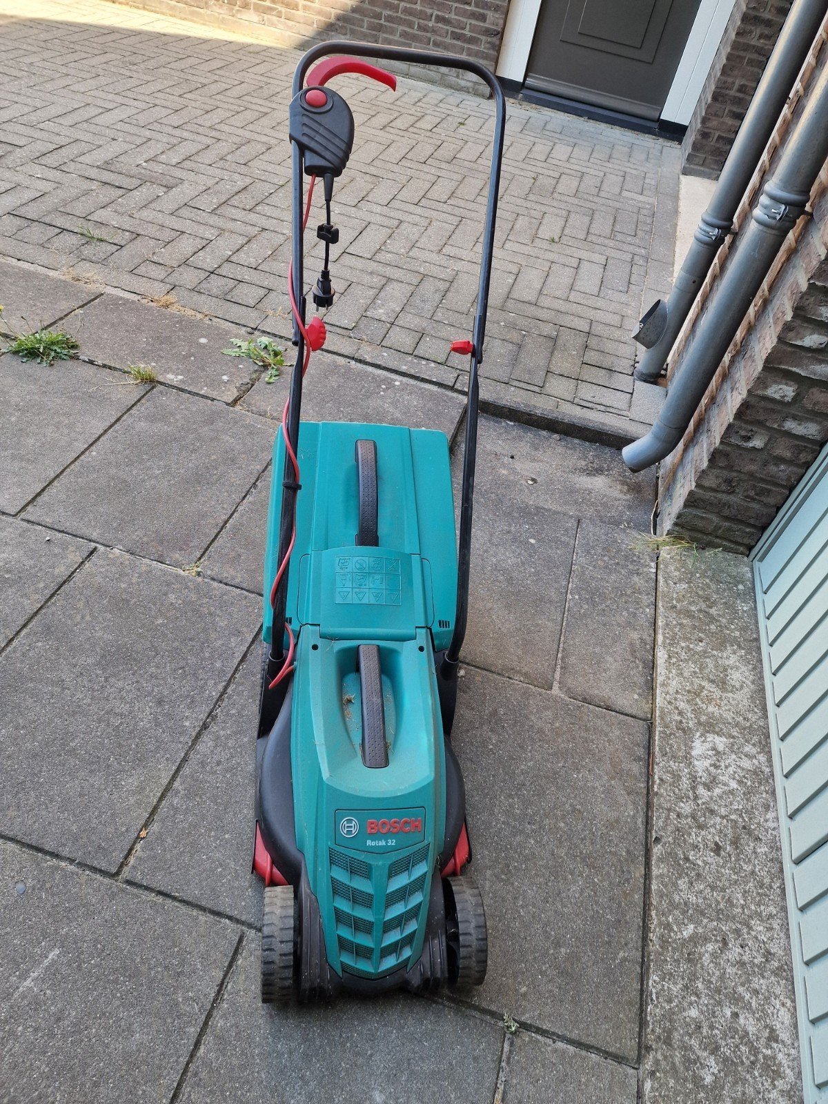 Bosch Rotak 32 elektrische grasmaaier, Ophalen, Cirkelmaaier, Gebruikt, Elektrische grasmaaier