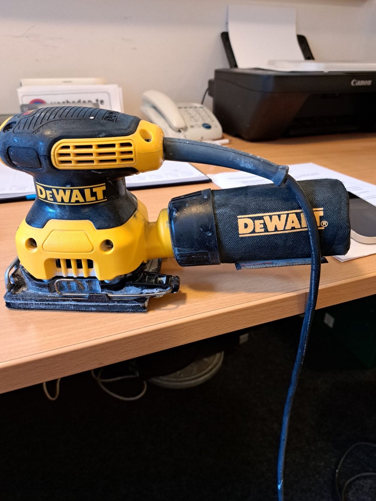 DEWALT Vlakschuurmachine - Gebruikt maar functioneel, Ophalen, Gebruikt, Minder dan 600 watt, Vlakschuurmachine