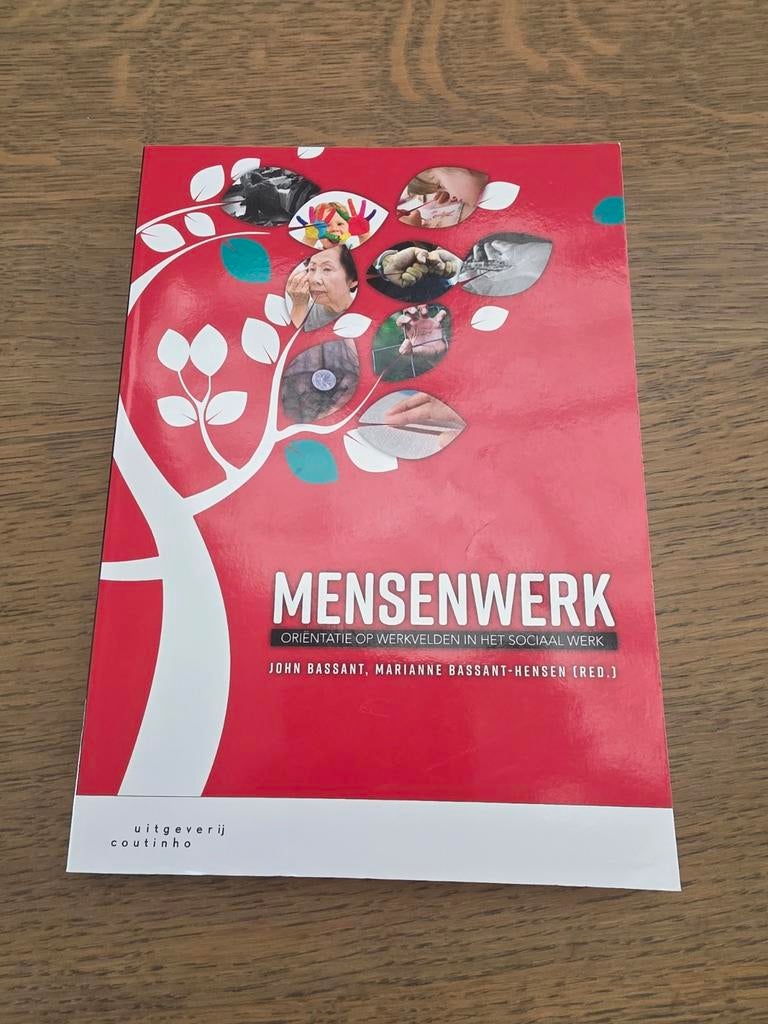 Mensenwerk: Oriëntatie op werkvelden in het sociaal werk, Zo goed als nieuw, John Bassant, Marianne Bassant-Hensen (red.), Gamma