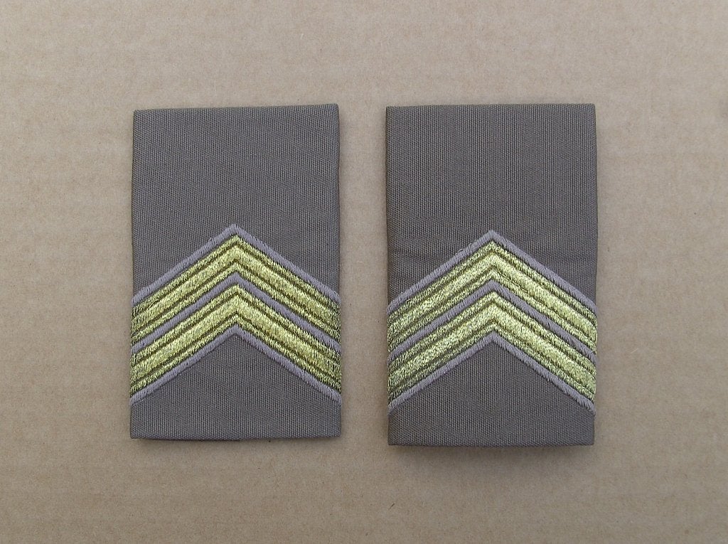 rangen regenjas  -  Sergeant Majoor, Ophalen of Verzenden, Landmacht, Nederland, Embleem of Badge