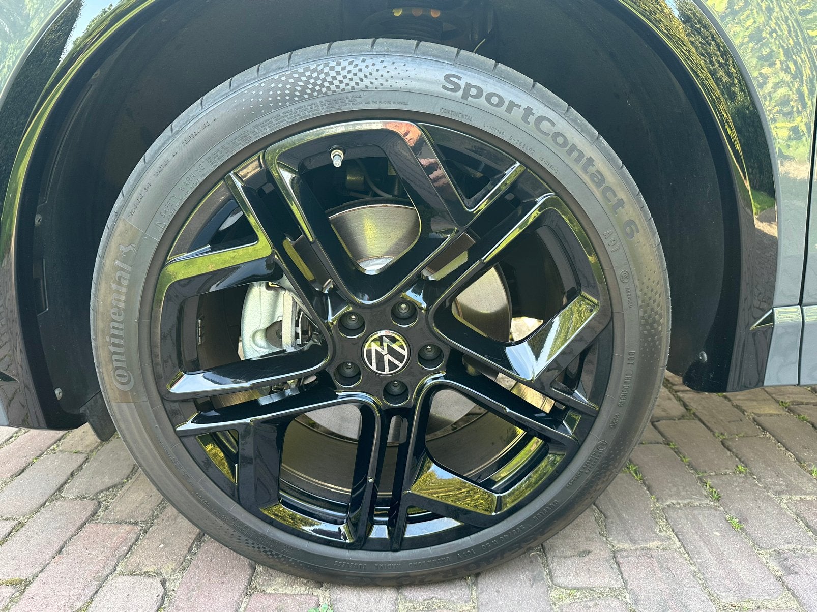 Foto 20 van Volkswagen Tiguan Hybride 272PK R-Line 2025 Dolphin Grijs
