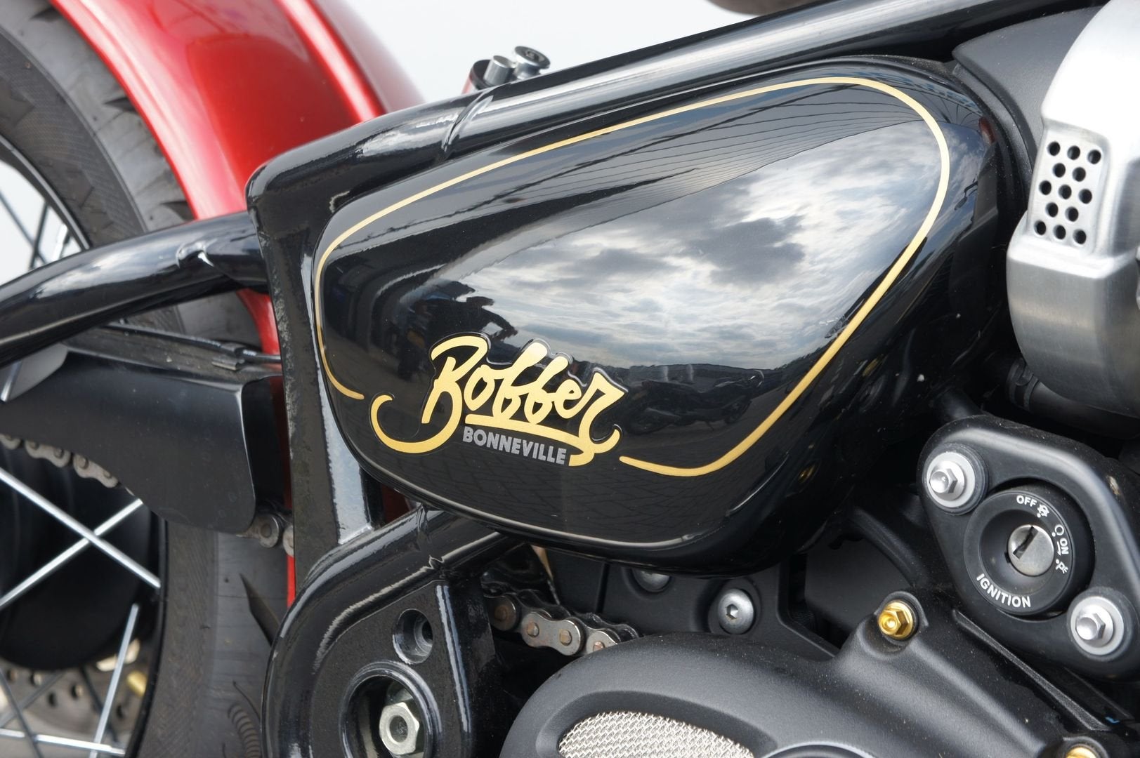 TRIUMPH BONNEVILLE BOBBER GOLDLINE (bj 2022) 4,583 km, Motoren, Motoren | Triumph, 2 cilinders, Bedrijf, Onbekend, Meer dan 35 kW
