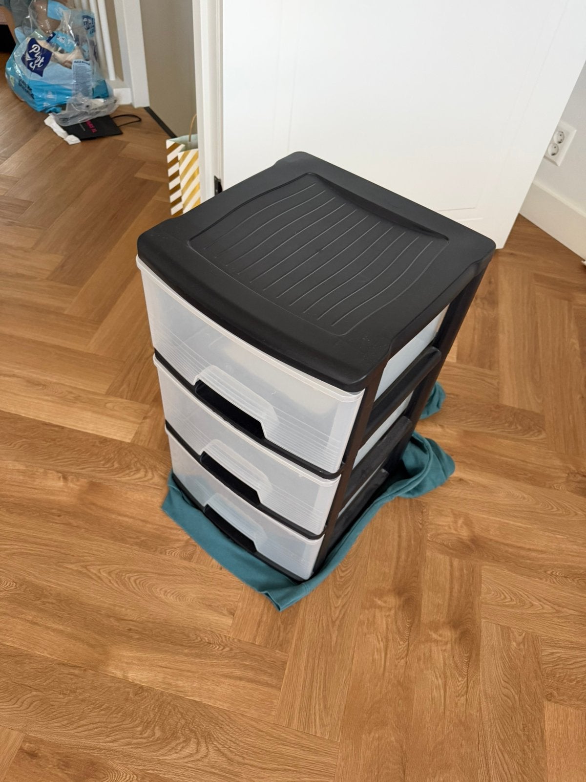 Ladekast 37 x 39 x 66 cm, Zo goed als nieuw, 3 of 4 laden, Minder dan 100 cm, 25 tot 50 cm