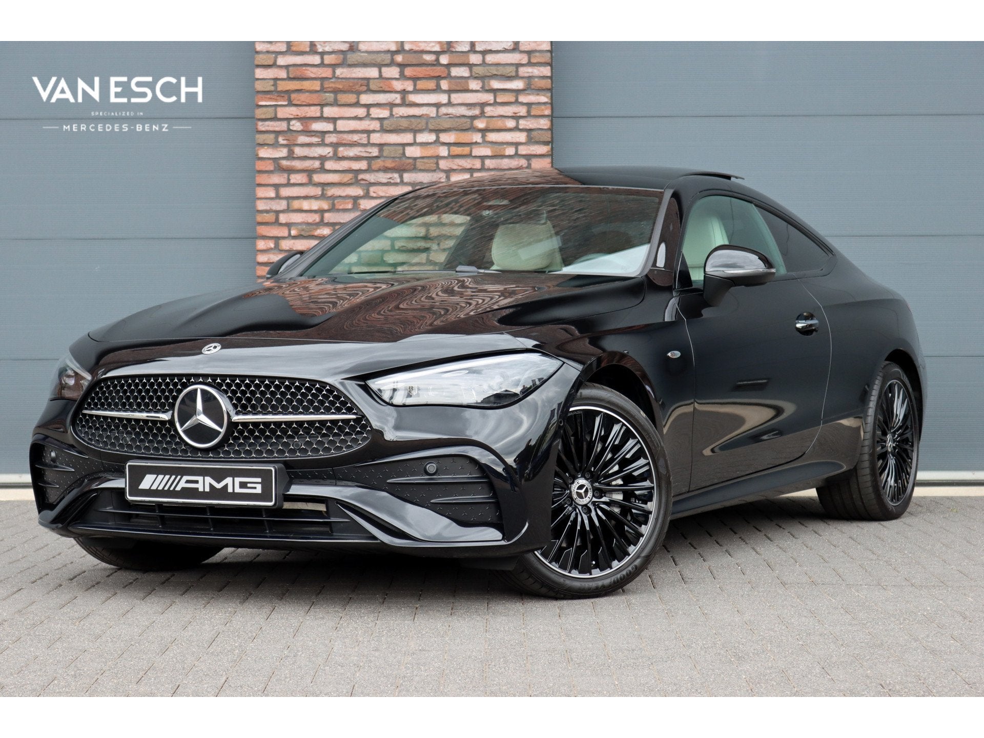 Mercedes-Benz CLE Coupé 300 e AMG Line | Panoramadak | Dist, Auto's, Dealer onderhouden, Gebruikt, 4 stoelen, Zwart