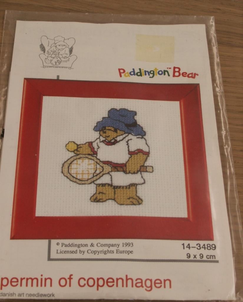 Compleet borduurpakket Paddington Bear tennis, Ophalen of Verzenden, Nieuw, Patroon