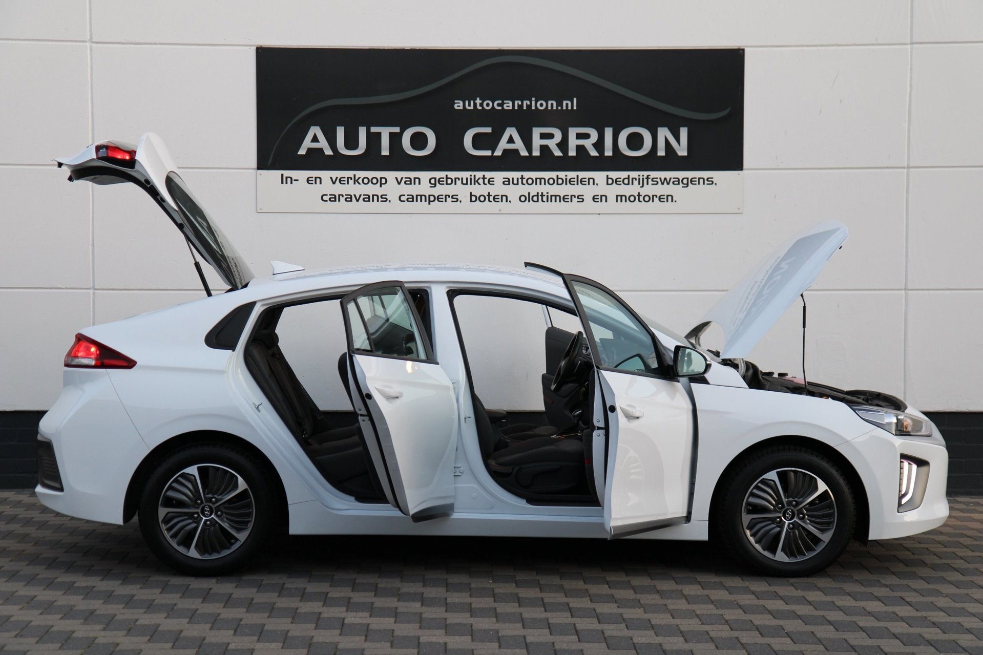Hyundai IONIQ 1.6 GDi PHEV Carplay Camera Cruise BTW !, Auto's, Stof, Gebruikt, Wit, Bedrijf