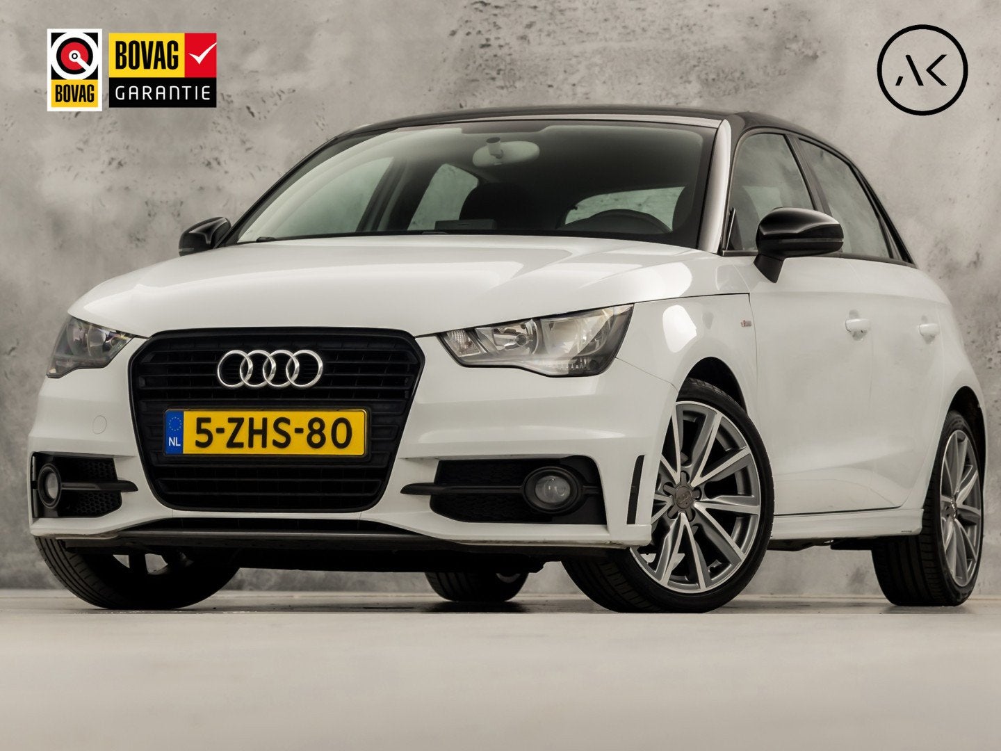 Audi A1 Sportback 1.2 TFSI S-Line Sport (NAVIGATIE, 5 DEURS,, Voorwielaandrijving, Zwart, 4 cilinders, Wit