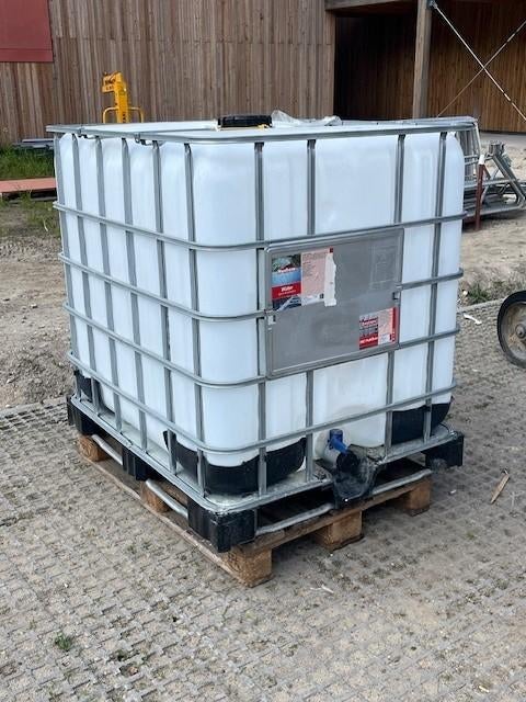 2 Gebruikte IBC containers 1000 liter, 150 liter of meer, Ophalen, Gebruikt, Kunststof