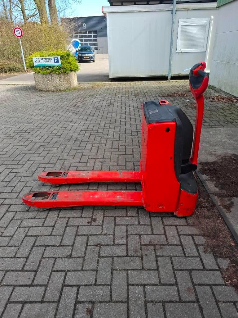 Linde T 16 P (bj 2011), Zakelijke goederen, Machines en Bouw | Heftrucks en Intern transport, Overige aandrijving, Palletwagen